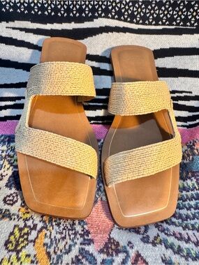 Franco Sarto Women's Beige Woven Slide Sandals - Classic Comfort - Size 7.5